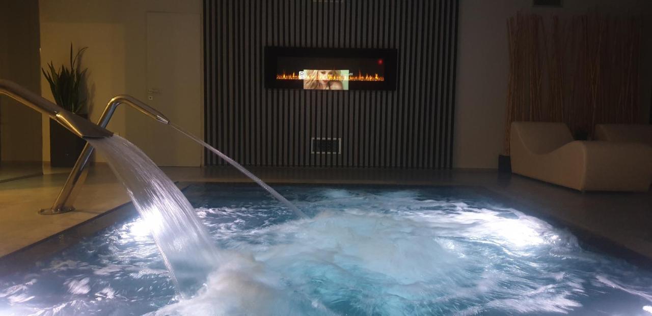 Sunset Suite Spa Staffolo Esterno foto