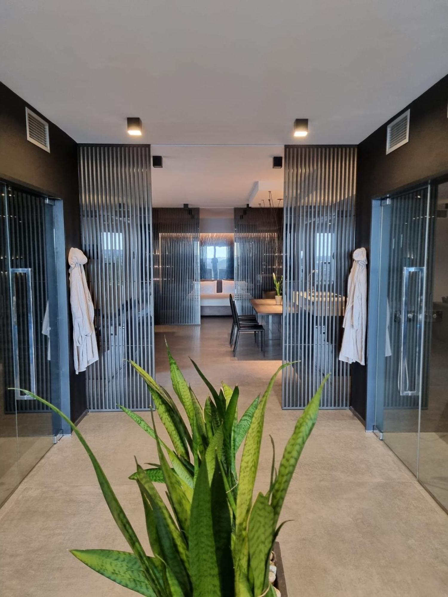 Sunset Suite Spa Staffolo Esterno foto